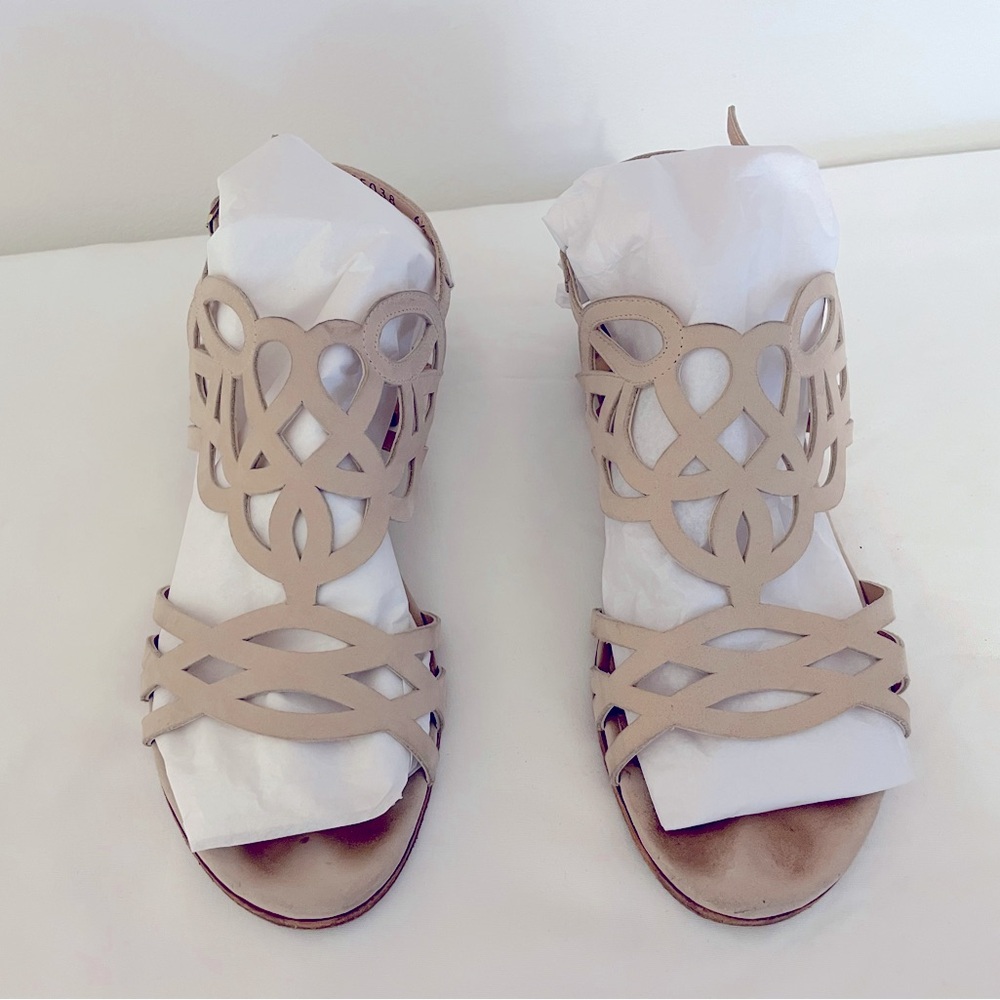 Stuart Weitzman Filigree Sandals - Nude Color, Size 6.5